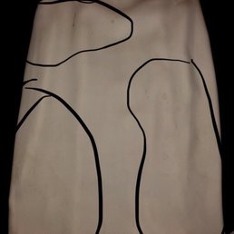 In my opinion, Kim's Fashion stained my wedding dress and refused to answer what happened to my dress.