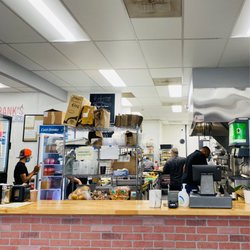 Frank's Burgers - Register and cooking area