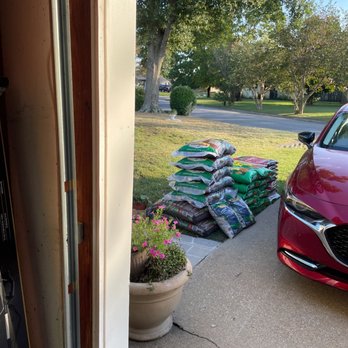 The Home Depot - Bags of soil, mulch and gravel delivered and stacked neatly - Hardware Stores Near Me - Virginia Beach, Virginia The Home Depot - Bags of soil, mulch and gravel delivered and stacked neatly - Hardware Stores Near Me - Virginia Beach, Virginia