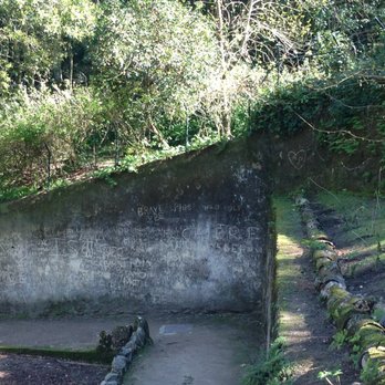 Quinta da Regaleira - Wall beside the tennis court - Landmarks & Historical Buildings Near Me - Sintra, 11 Quinta da Regaleira - Wall beside the tennis court - Landmarks & Historical Buildings Near Me - Sintra, 11