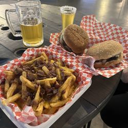 Ike’s Grill Food Truck - Burgers with cheesy bacon fries!