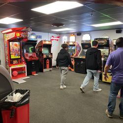 Pohlman Lanes and Family Entertainment Complex
