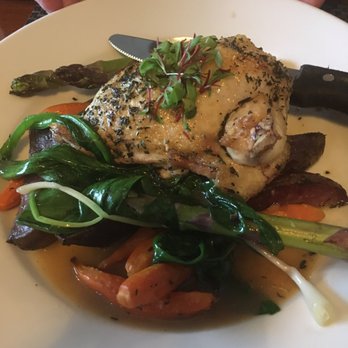 Winfield's Pub - My wife really liked her chicken except the asparagus was undercooked - American Near Me - Buffalo, New York
