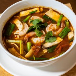 Basil & Co - Tom yum shrimp