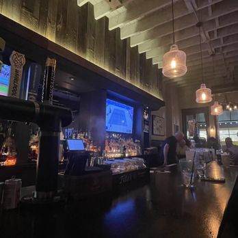 Tessie's bar & kitchen - Bar - Burgers Near Me - Waltham, Massachusetts