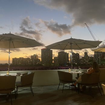 Quiora - When it became tolerable to sit at the restaurant! - Italian Near Me - Honolulu, Hawaii Quiora - When it became tolerable to sit at the restaurant! - Italian Near Me - Honolulu, Hawaii