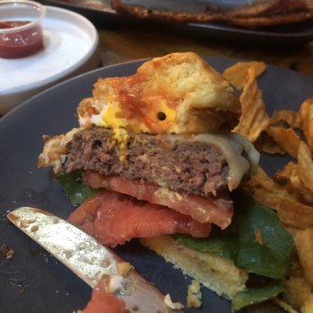 The Point Towson - If you want a good burger, don't come here - New American Near Me - Towson, Maryland