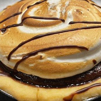 Oliver’s - Shoreview - S'more pie - Bars Near Me - Shoreview, Minnesota Oliver’s - Shoreview - S'more pie - Bars Near Me - Shoreview, Minnesota