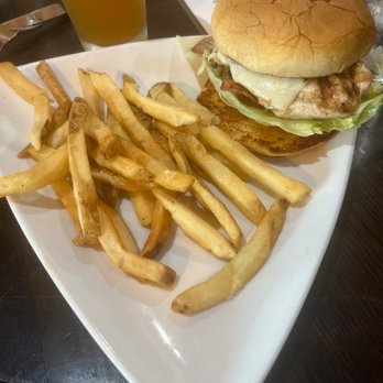H Toad's Bar & Grill - Bourbon chicken sandwich - Bars Near Me - Lake Ozark, Missouri