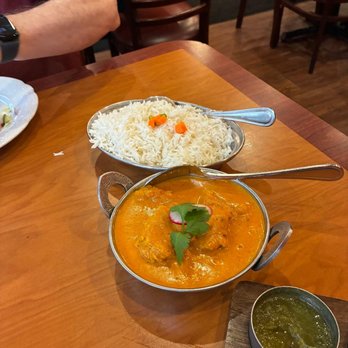 Srinagar Indian Cuisine - Chicken korma -- while tasty, I think they tweaked the recipe for the sauce - Indian Near Me - Narberth, Pennsylvania Srinagar Indian Cuisine - Chicken korma -- while tasty, I think they tweaked the recipe for the sauce - Indian Near Me - Narberth, Pennsylvania