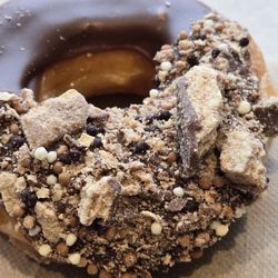 Krispy Kreme - Kit Kat Donut