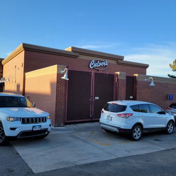 Culver's - Waiting area for drive through orders - Fast Food Near Me - Centennial, Colorado