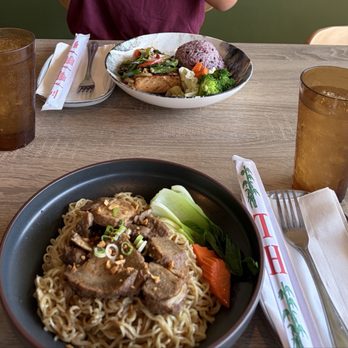 Bowl And Plate Eatery - Roasted Pork Noodle (Dry) Spicy Basil Salmon - Asian Fusion Near Me - Anaheim, California Bowl And Plate Eatery - Roasted Pork Noodle (Dry) Spicy Basil Salmon - Asian Fusion Near Me - Anaheim, California