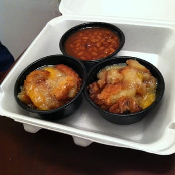 Mission BBQ - Peach cobbler and baked beans - Barbeque Near Me - Richmond, Virginia