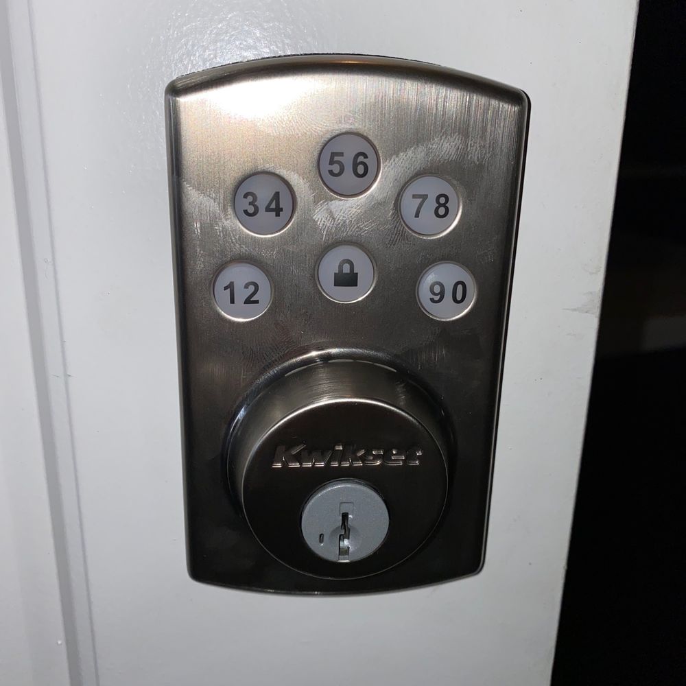 Integrity Locksmith - Smart lock - Keys & Locksmiths Near Me - Brandon, Florida Integrity Locksmith - Smart lock - Keys & Locksmiths Near Me - Brandon, Florida