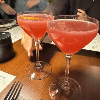 Meyhouse - Cos-mey-politan cocktails - Turkish Near Me - Sunnyvale, California
