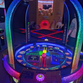 Funhub - Arcades Near Me - Montreal, Quebec Funhub - Arcades Near Me - Montreal, Quebec