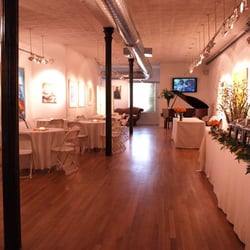 Clover's Fine Art Gallery - Table Setup