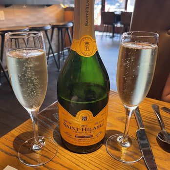 Sabio on Main - Happy Hour Champagne - New American Near Me - Pleasanton, California Sabio on Main - Happy Hour Champagne - New American Near Me - Pleasanton, California