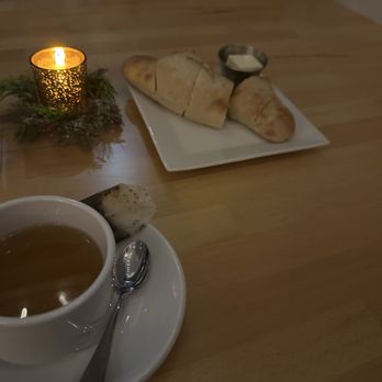 Drift Seafood - Nice warm bread - Seafood Near Me - Ventnor City, New Jersey