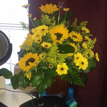 Dalton Flowers - Sunflower arrangement : just because! - Florists Near Me - Flower Mound, Texas