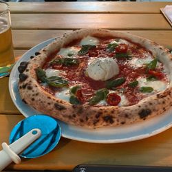 Brewers Beer Bar - Cheese pizza/ margarita