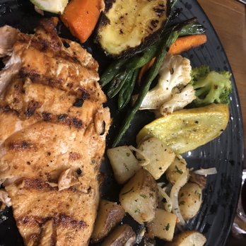Grandma's Kitchen Kaffe - Grilled salmon w/veggies & garlic roasted potatoes. - Mexican Near Me - Los Angeles, California