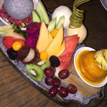 ETARU - Menu tasting dessert: almond mango cake and coconut mochi ice cream with fruits - Japanese Near Me - Hallandale Beach, Florida