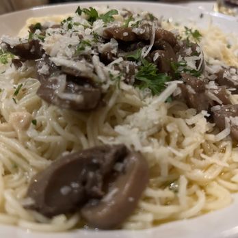 Pete & Sam's Restaurant - Spaghetti - Italian Near Me - Memphis, Tennessee Pete & Sam's Restaurant - Spaghetti - Italian Near Me - Memphis, Tennessee