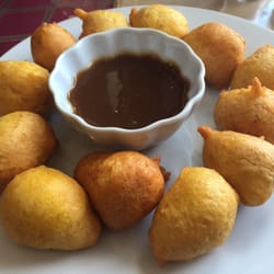Mrs D Jerk-Roti & Pastry