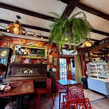 Chocolates Etc - Interior - Chocolatiers & Shops Near Me - St Catharines, Ontario
