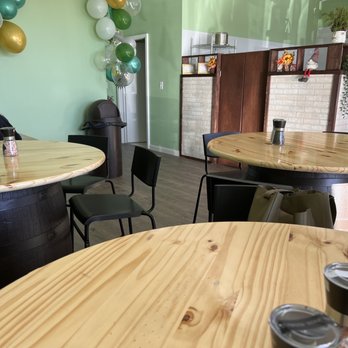 Olesya's Kitchen  - Inside the restaurant at its NEW location on 25th street 12-1-22 - Ukrainian Near Me - Columbus, Indiana