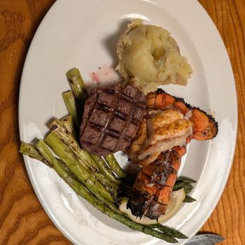 Real Seafood Company Ann Arbor - Surf and turf - Seafood Near Me - Ann Arbor, Michigan