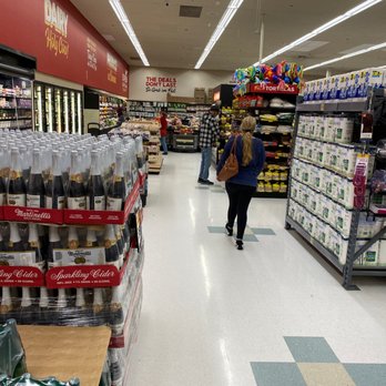 Grocery Outlet - Getting some holiday goodies - Grocery Near Me - Camas, Washington