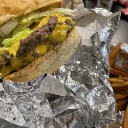 Rezk's Burger Lounge & Pizzeria - House Double