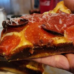 Connor's Restaurant - 8"x10" (4 slice) Dueling Pepperoni Pizza: Flat and cup 'n' char peps were great; Love that caramelized cheese on the crust