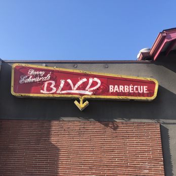 KC Barbecue Tours - Danny Edwards BBQ stop - Tours Near Me KC Barbecue Tours - Danny Edwards BBQ stop - Tours Near Me