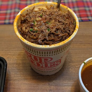 La Eskinna - Birria Ramen - Food Trucks Near Me - Orlando, Florida