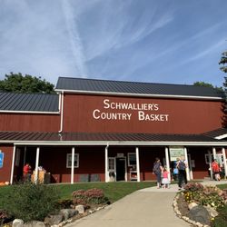 Schwallier's Country Basket - Entrance