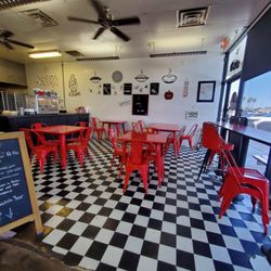 Mamma Toledo's The Pie Hole - Inside