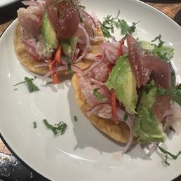 Crudo tostadas