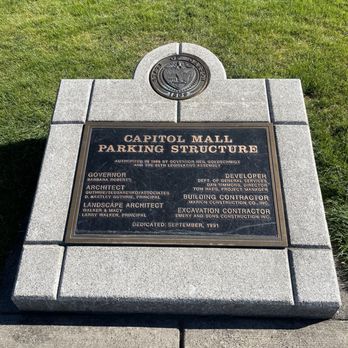 Oregon State Capitol - Landmarks & Historical Buildings Near Me - Salem, Oregon