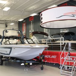 The Boat House Chicago - Showroom