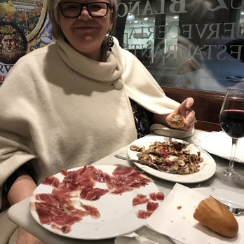 El Rincon de Esteban - Tapas and Rioja - Spanish Near Me - Madrid, M El Rincon de Esteban - Tapas and Rioja - Spanish Near Me - Madrid, M