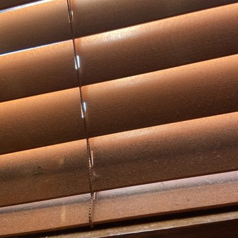 Outback Steakhouse - Dusty ass blinds - Steakhouses Near Me - Jackson, Michigan