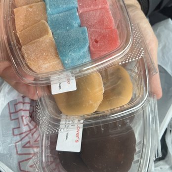 Osaka-Ya - Chocolate lovers, peanut butter chocolate chip, and fruit flavored mochi - Desserts Near Me - Sacramento, California Osaka-Ya - Chocolate lovers, peanut butter chocolate chip, and fruit flavored mochi - Desserts Near Me - Sacramento, California