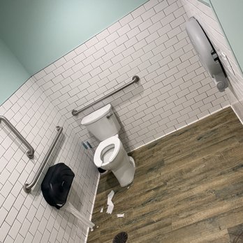 Tropical Smoothie Cafe - Restroom - Juice Bars & Smoothies Near Me - Huntersville, North Carolina