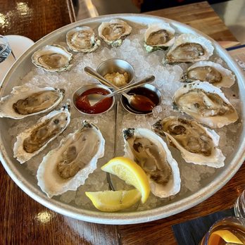 Casa Pearl - The best raw oysters I've ever had! - Seafood Near Me - Williamsburg, Virginia