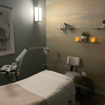 Touch To Heal Spa - relaxing service room - Massage Near Me - Campbell, California Touch To Heal Spa - relaxing service room - Massage Near Me - Campbell, California