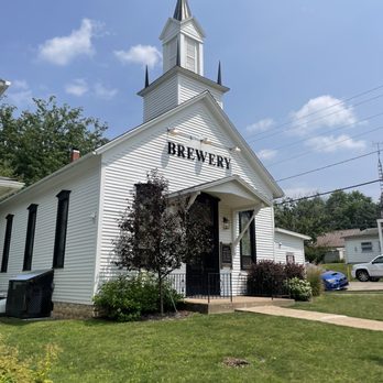 Highway 20 Brewing Company - a church with a steeple - Brewpubs Near Me - Elizabeth, Illinois Highway 20 Brewing Company - a church with a steeple - Brewpubs Near Me - Elizabeth, Illinois